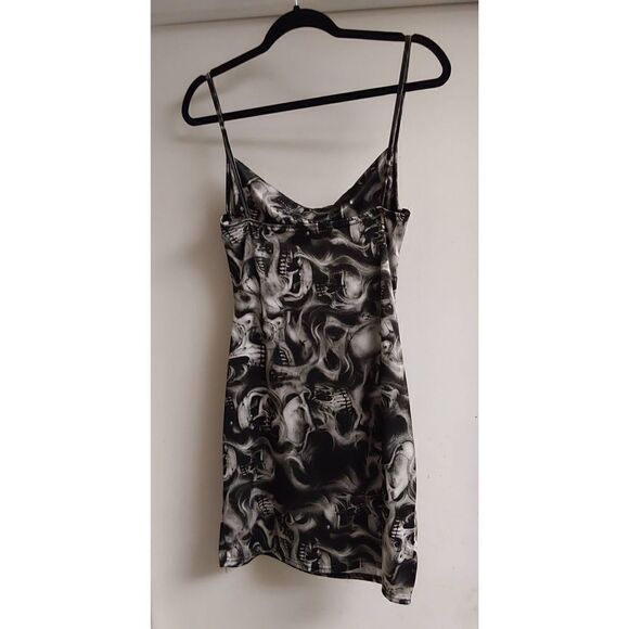 NWOT~New Girl Order Black & White Skull Design Slip Mini Dress Sz 12 - Picture 3 of 3